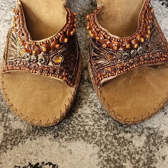 Rialto Beaded Sandal - Picture 5 of 6